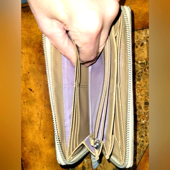 Coach long zippy wallet - Picture 9 of 10